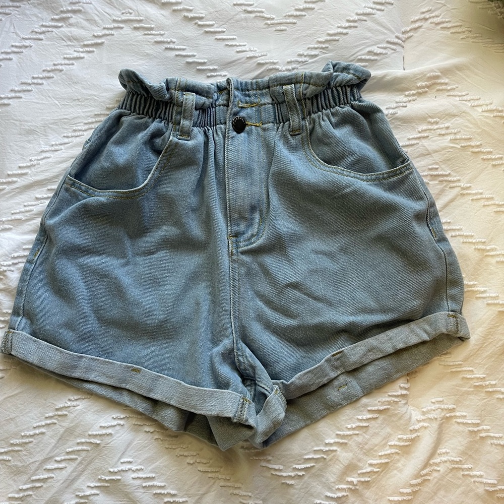 BLUE JEAN SHORTS